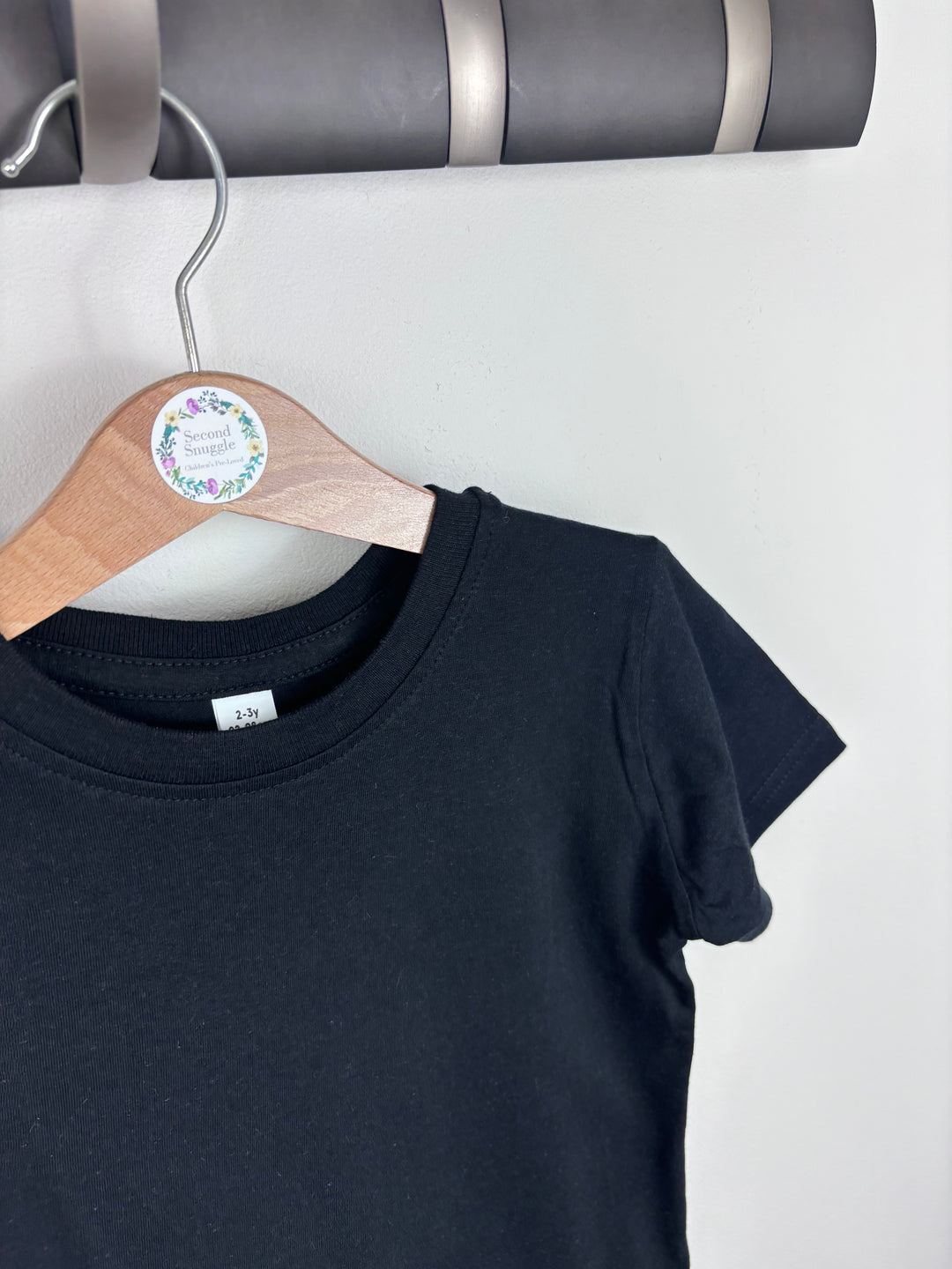 Mantis World Black T-Shirt 2-3 Years-Tops-Second Snuggle Preloved