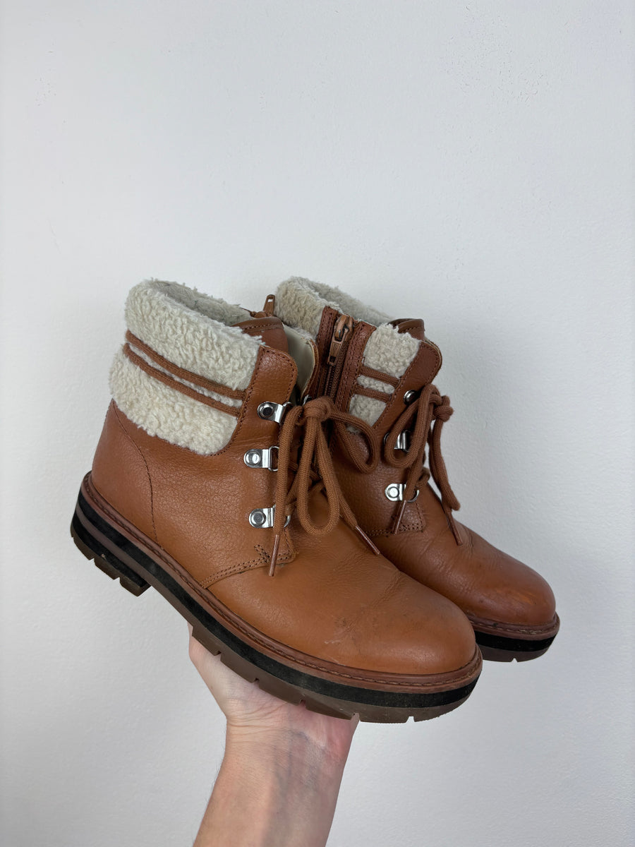 Clarks UK 2 F-Boots-Second Snuggle Preloved