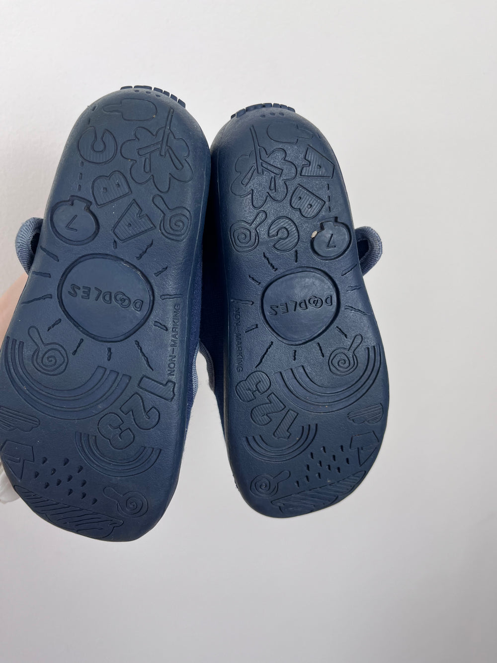 Clarks Size 7 E-Shoes-Second Snuggle Preloved