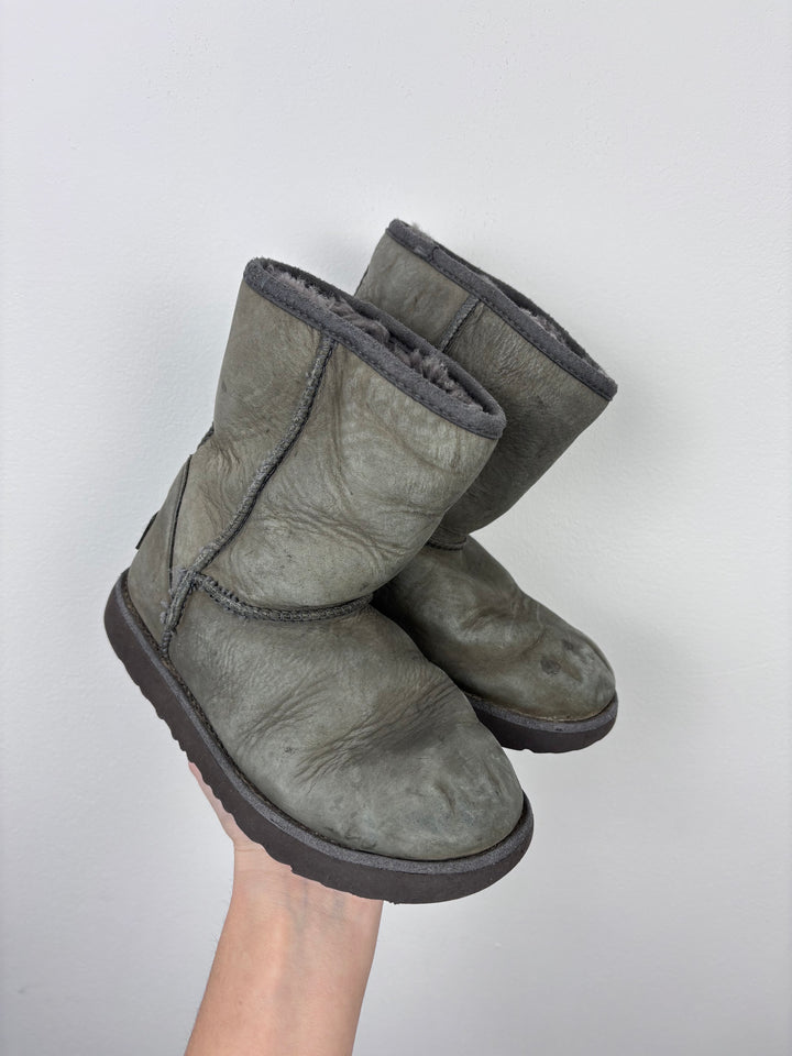 UGG UK 12 - PLAY-Boots-Second Snuggle Preloved