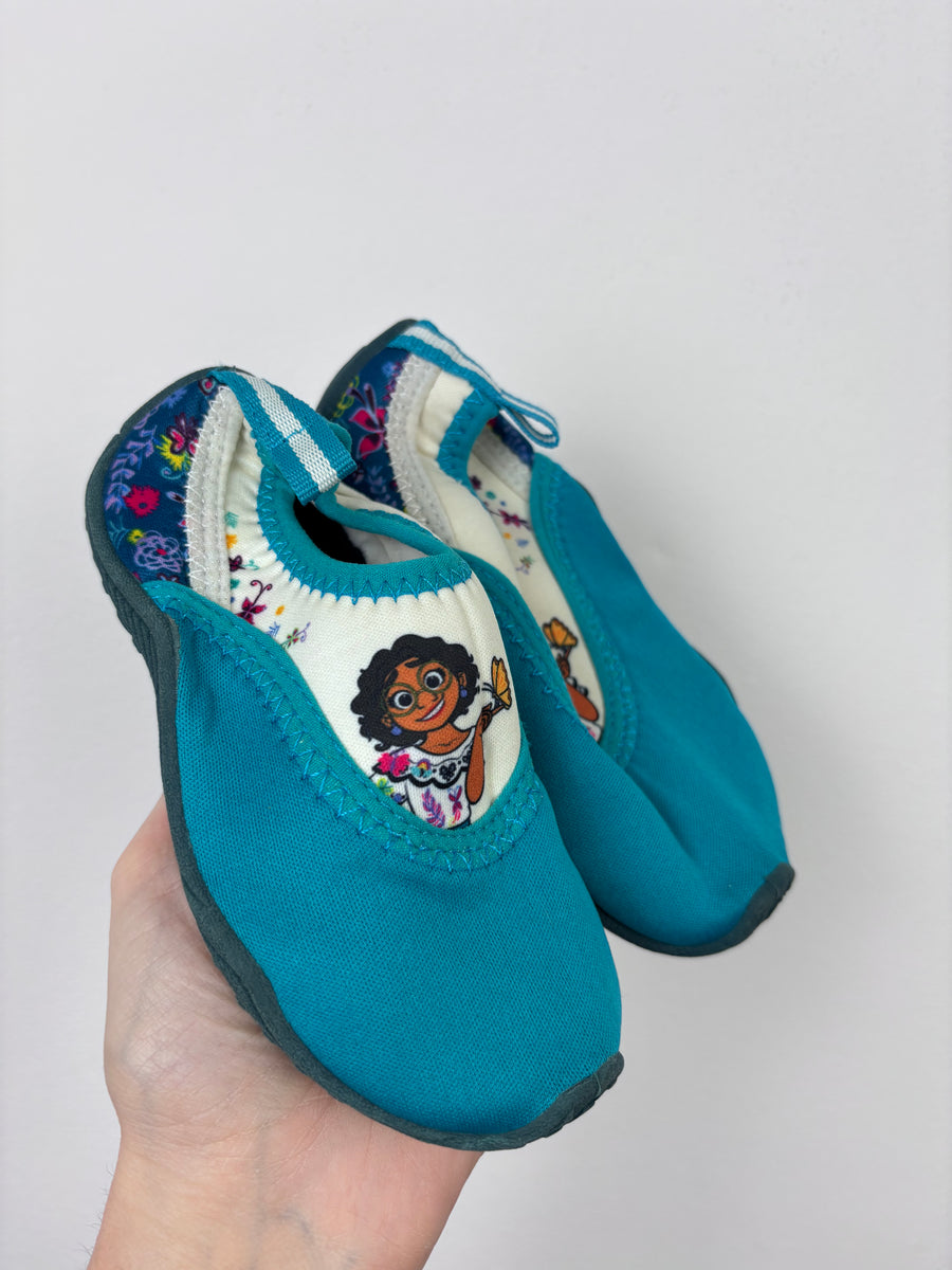 Disney UK 8-Shoes-Second Snuggle Preloved