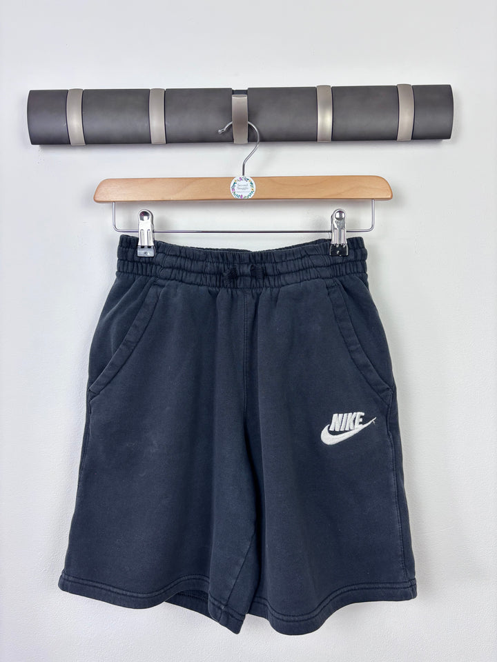 Nike L 12-13 Years-Shorts-Second Snuggle Preloved