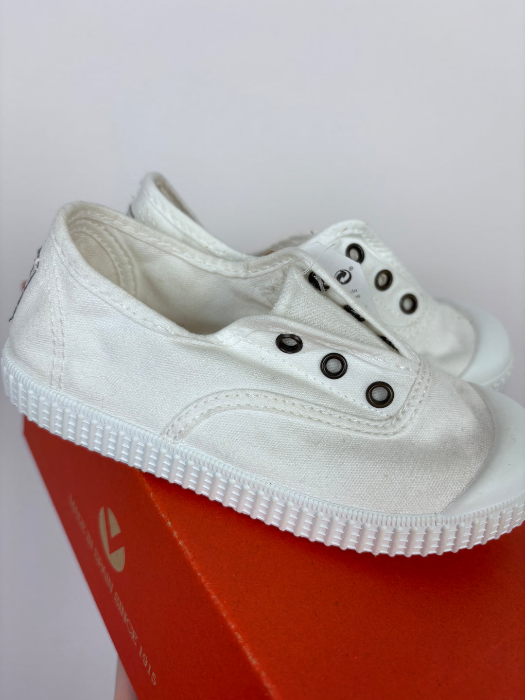 Victoria White Canvas Shoes-Shoes-Second Snuggle Preloved