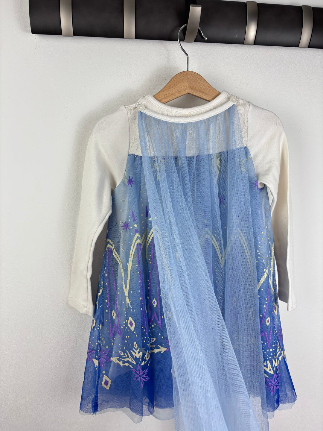 Frozen 4-6 Years-Dressing Up-Second Snuggle Preloved