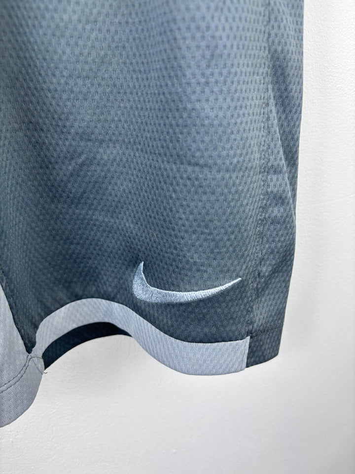 Nike L 147/158 (11-13 Years)-Shorts-Second Snuggle Preloved