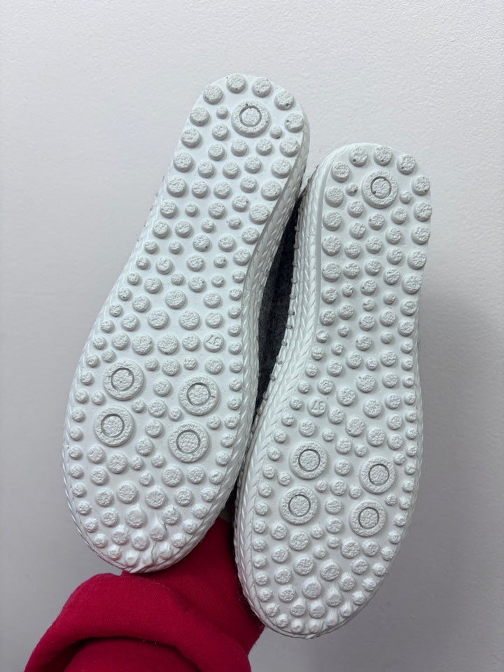 Lunar UK 4 (EU 37)-Slippers-Second Snuggle Preloved